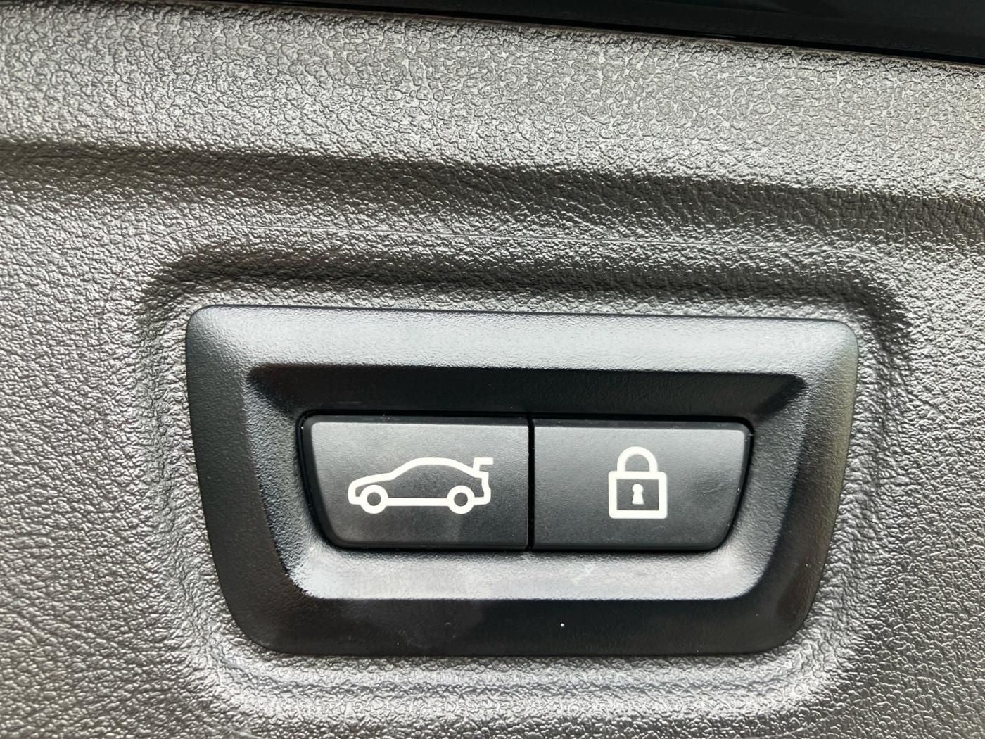 BMW 320 d Touring M SPORT - Samsaru's Car Outlet