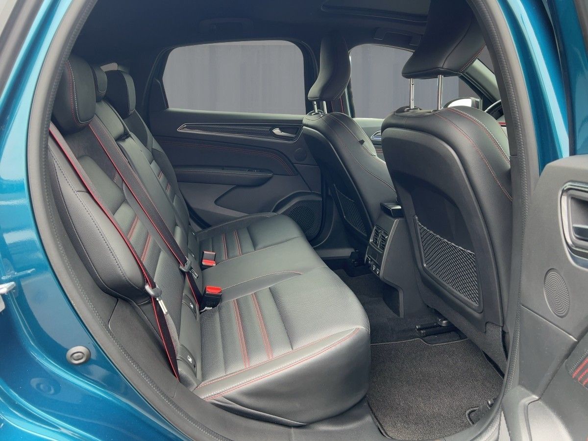Renault Arkana R.S. LINE E-TECH 145 - Samsaru's Car Outlet