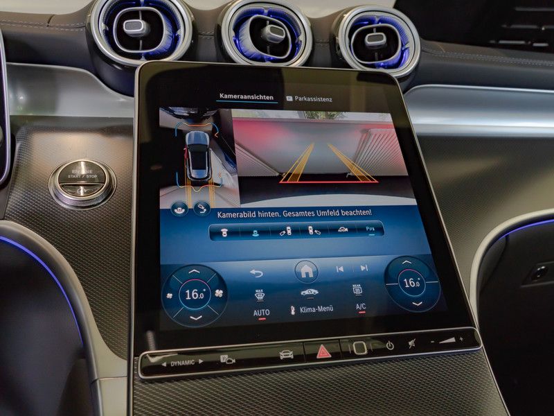 Mercedes-Benz GLC 300 d 4M AMG-Sport/Pano/AHK/Night/Distr/20'