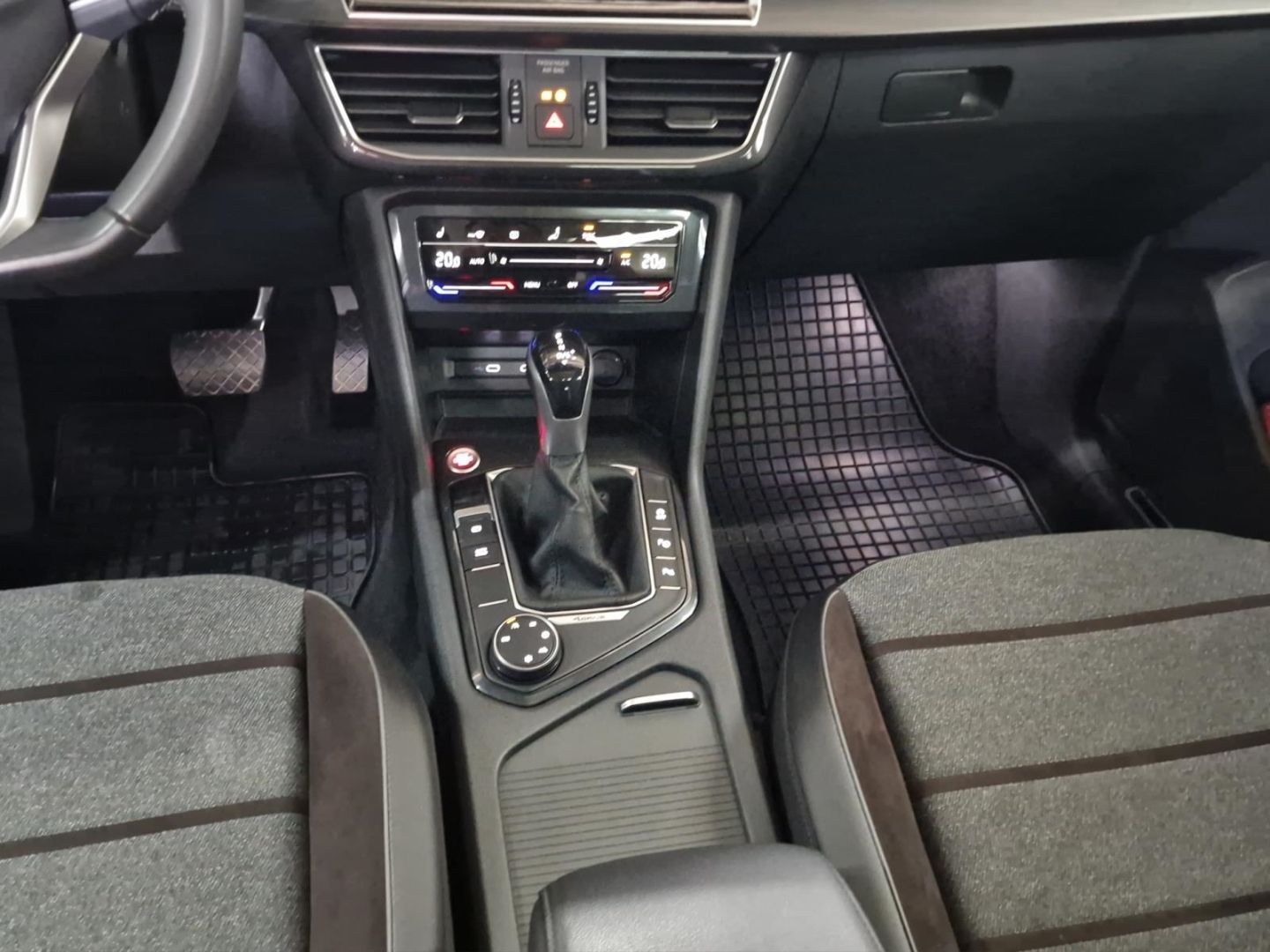 Seat Tarraco 2.0 TSI Xcellence 4Drive Alu LED AHK Pan