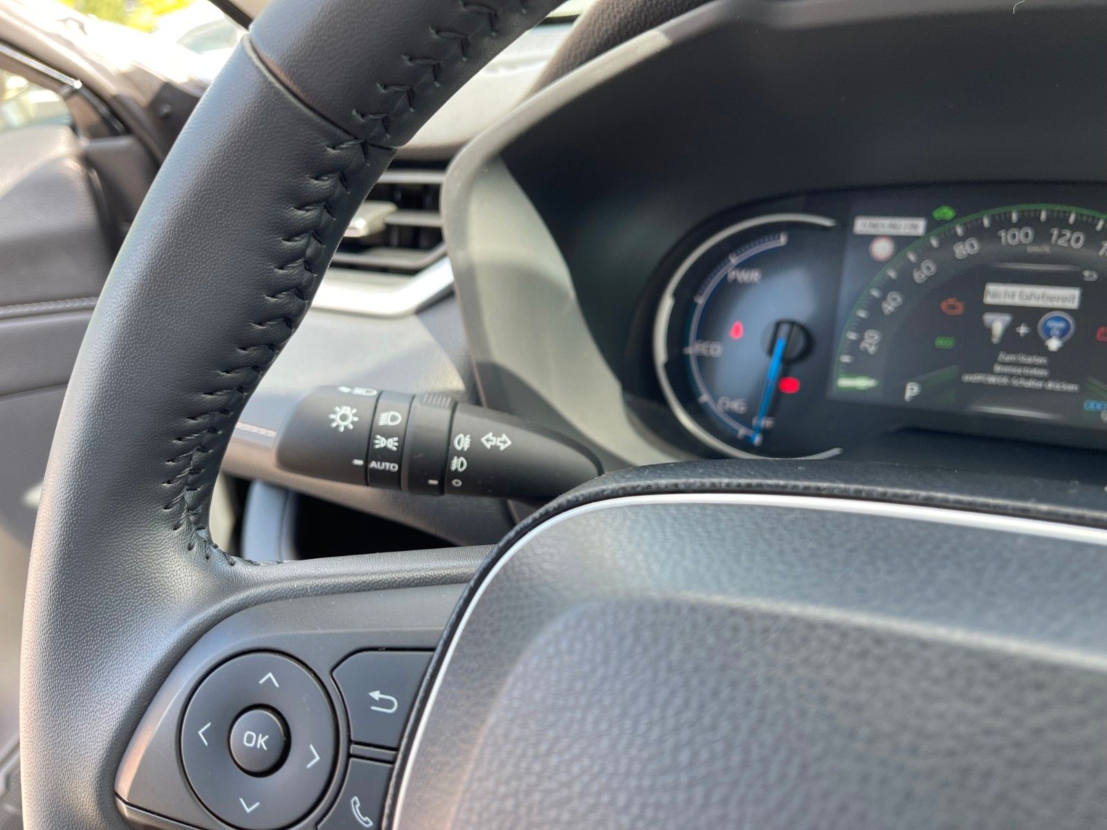 Toyota RAV 4 RAV4 Hybrid 4x2 Business Edition - Samsaru's Car Outlet