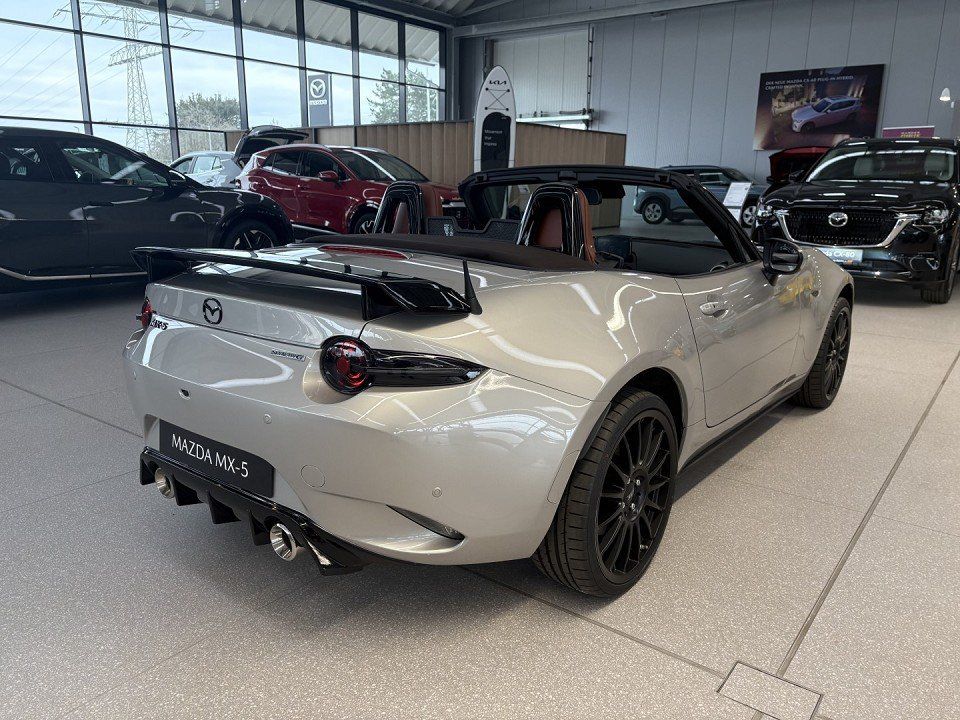 Mazda MX-5 2.0L 184PS KAZARI mit sportlichen Anbauteil