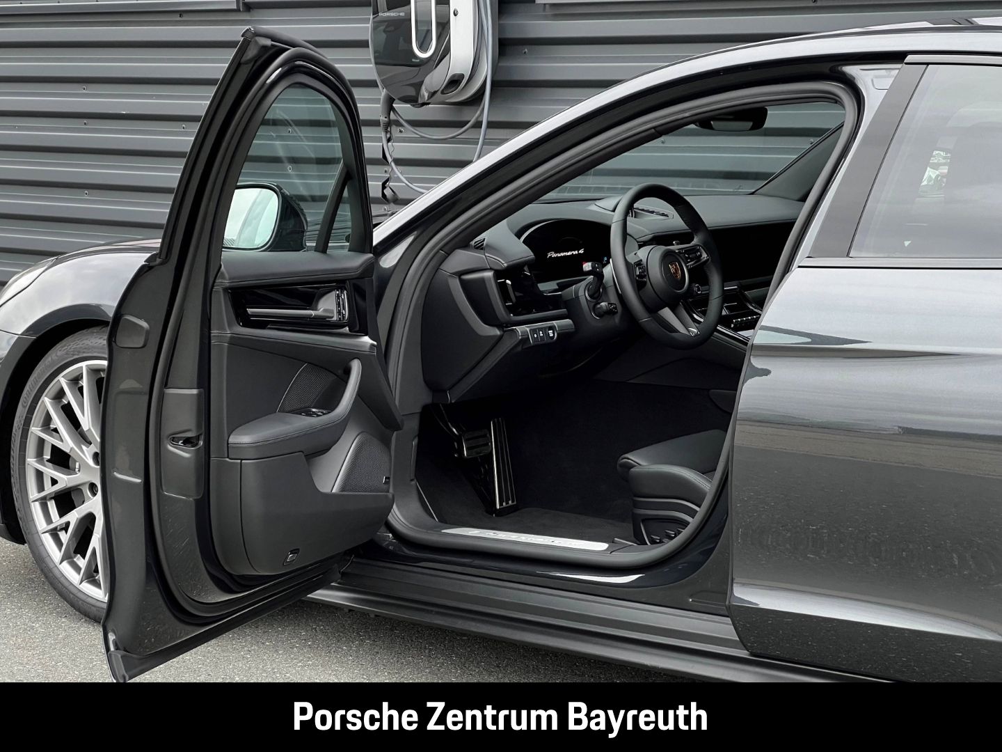 Porsche Panamera 4*HD-MATRIX*BEIFAHRERDISPL.*INNO*CHRONO