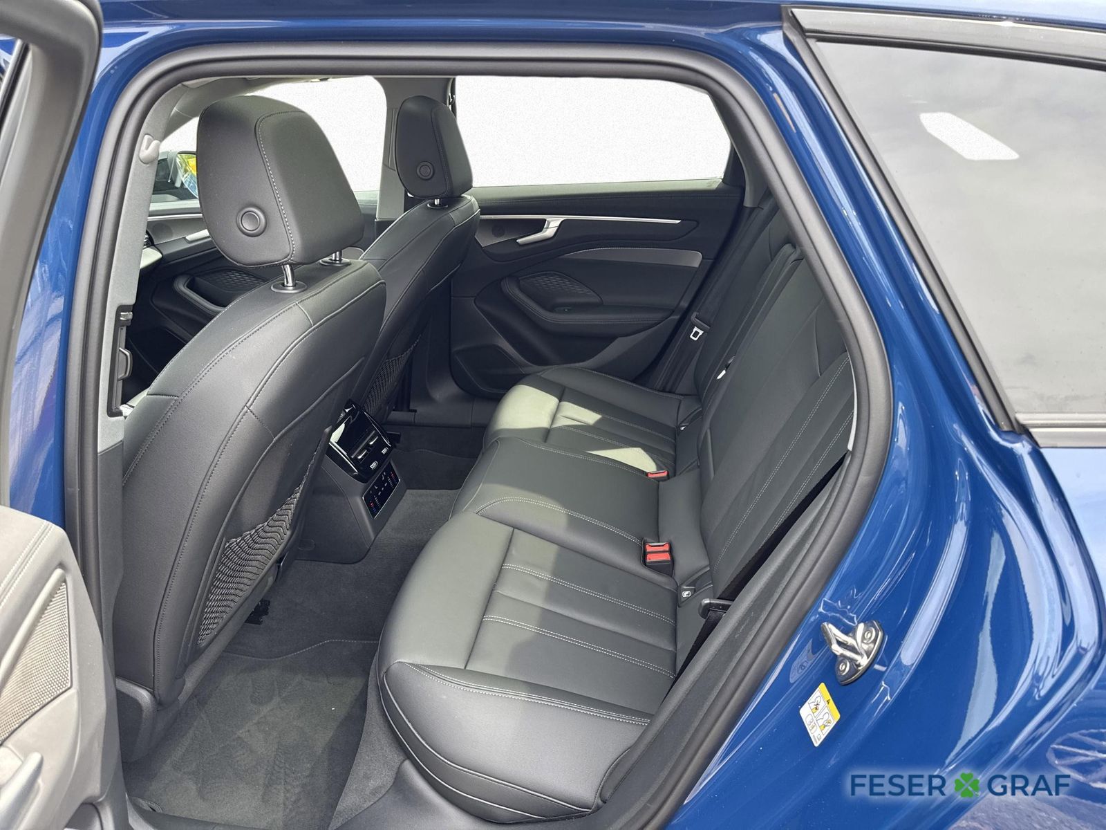 Audi A6 Avant TDI qu S tr. S line AHK PANO HuD B&O