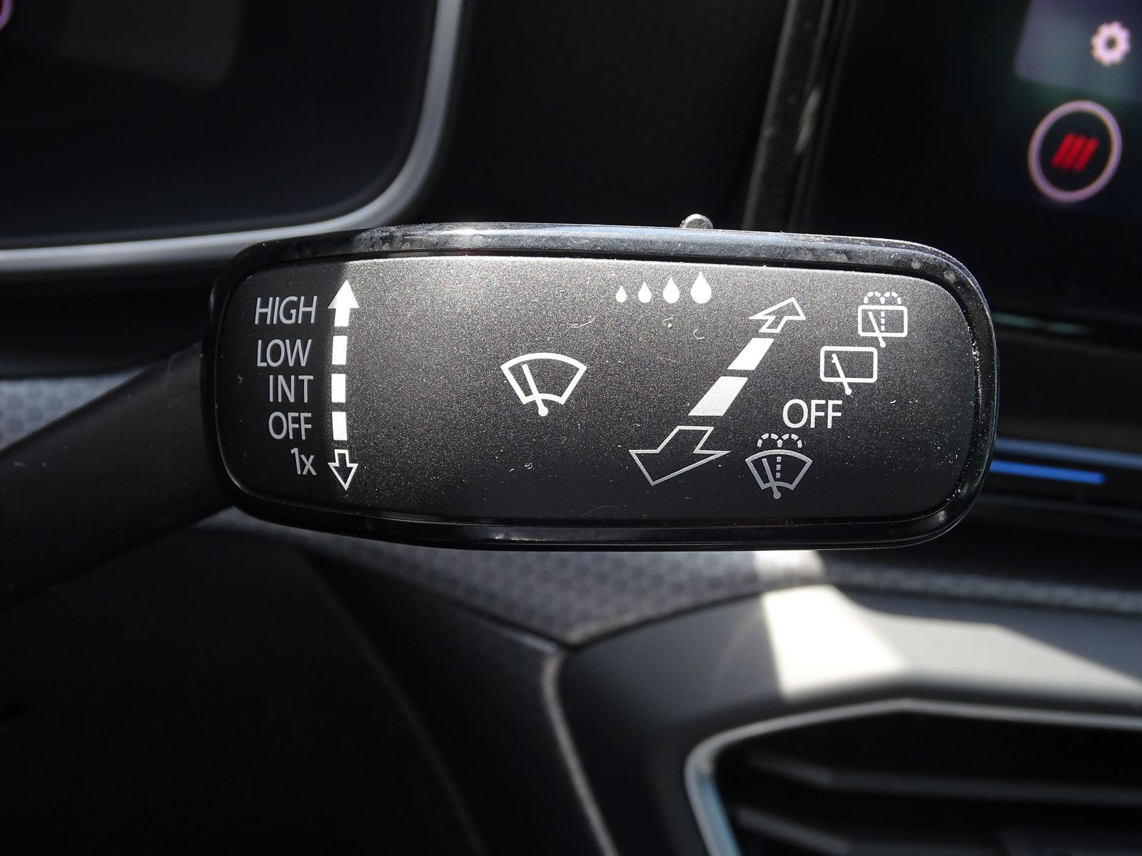 Seat Leon Sportstourer 2.0 TDI Style LED Navi ACC AHK