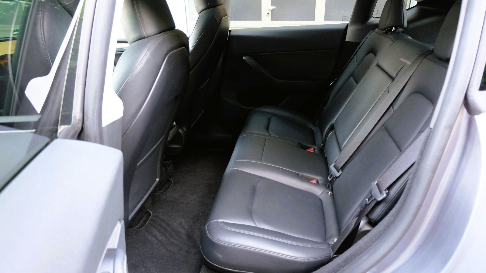 Tesla Model Y Long Range Dual AWD