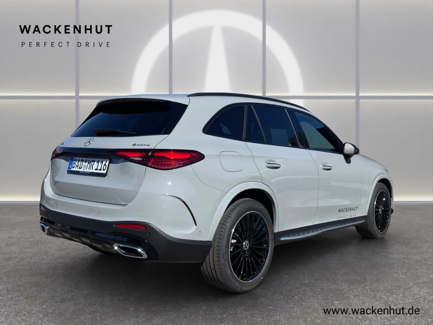 Mercedes-Benz GLC 300 4M EDITION AMG 20''NIGHT PANO AHK DISTR
