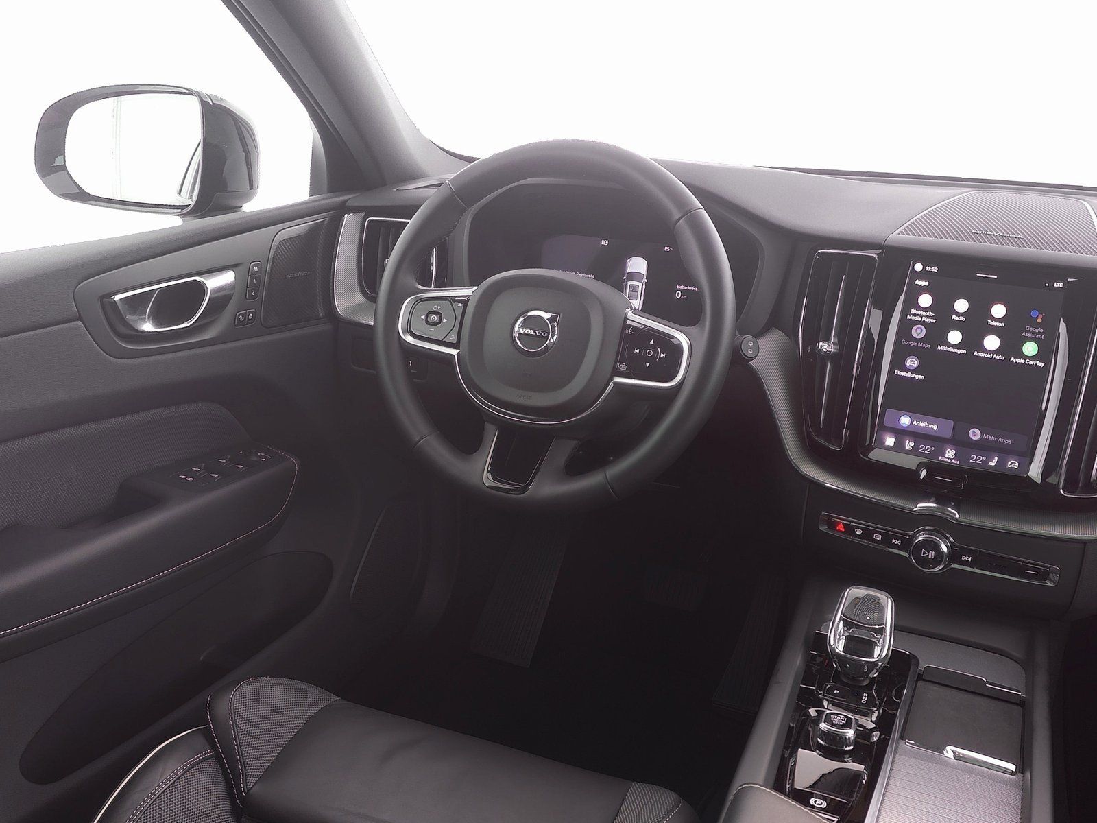 Volvo XC60 T8 Recharge AWD Geartronic Plus Dark