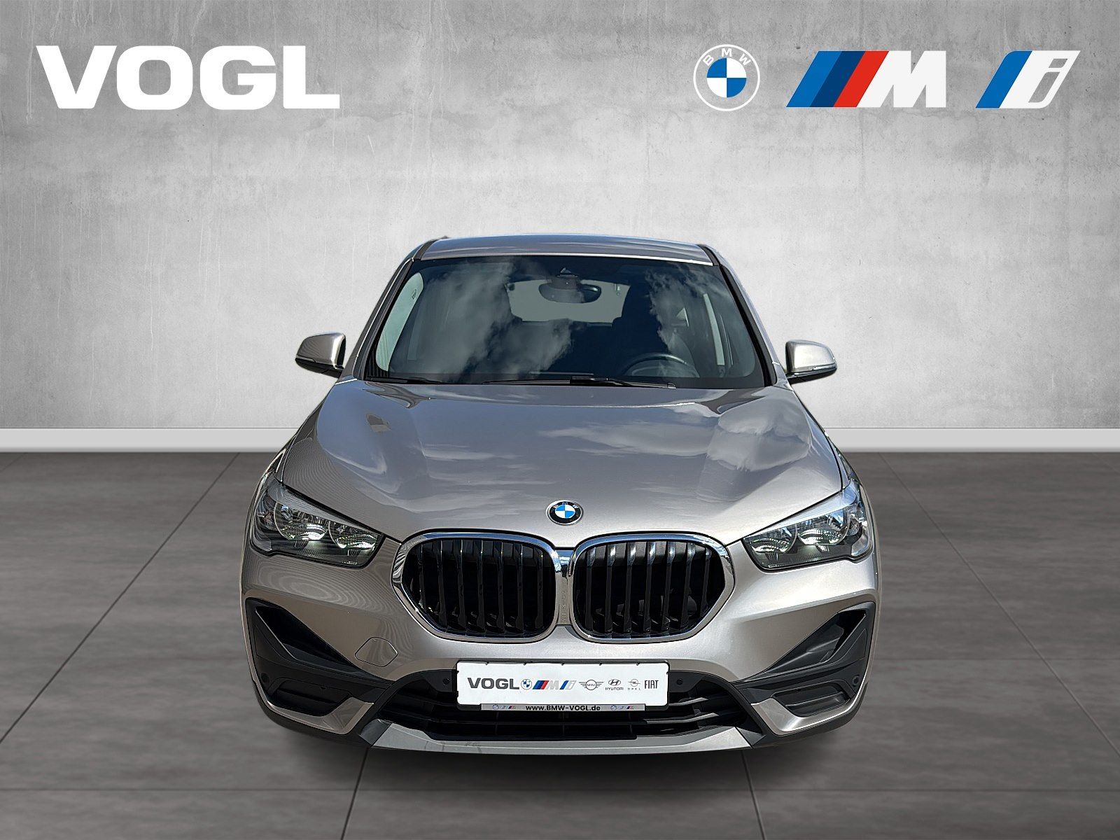 BMW X1 xDrive18d - Samsaru's Car Outlet