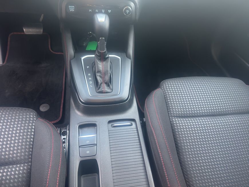 Ford Focus Turnier 1.0 EcoBoost Hybrid Aut. ST-LINE X
