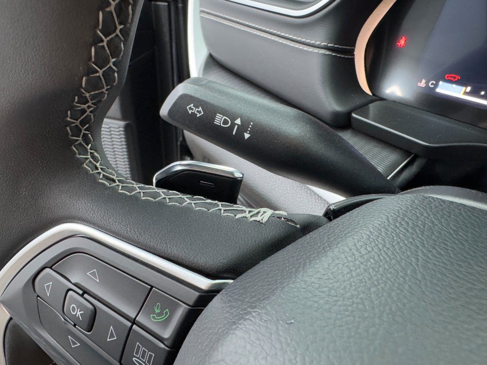 Jeep Grand Cherokee L Laredo 4x4/Unfallfrei!/Akh-3,1T