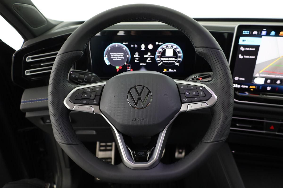 Volkswagen Tiguan TDI DSG 4M R-LINE Black, 20-Zoll, Pano, L
