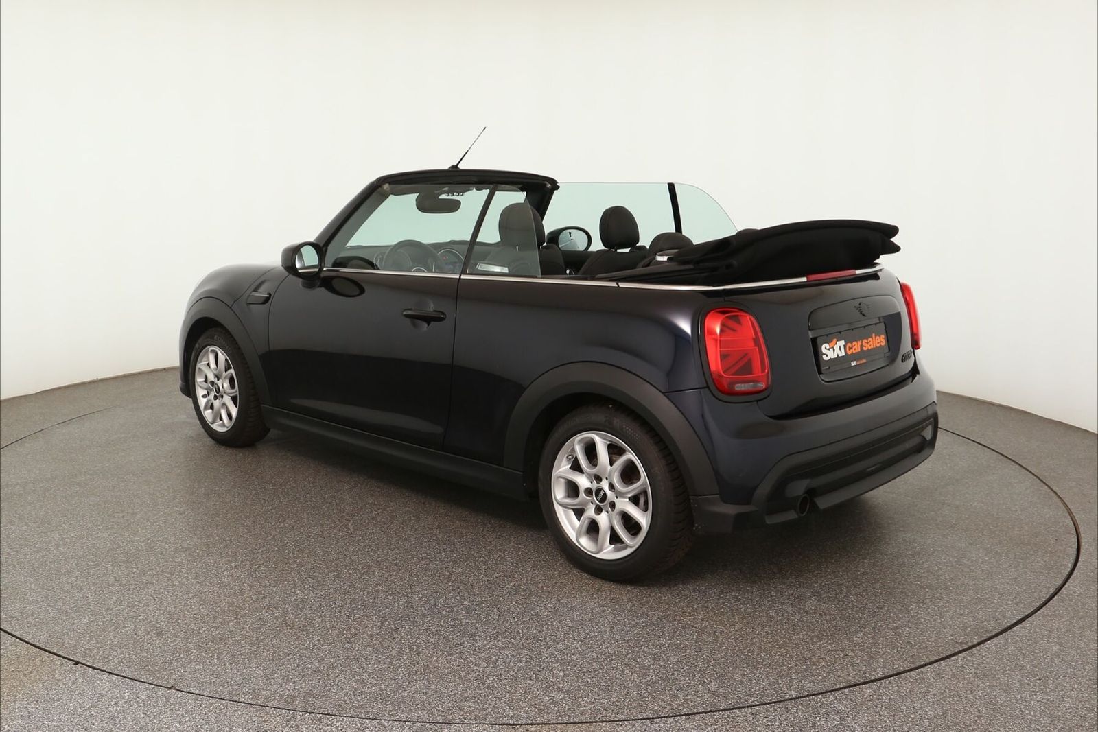 MINI Cooper Cab. Classic - Samsaru's Car Outlet