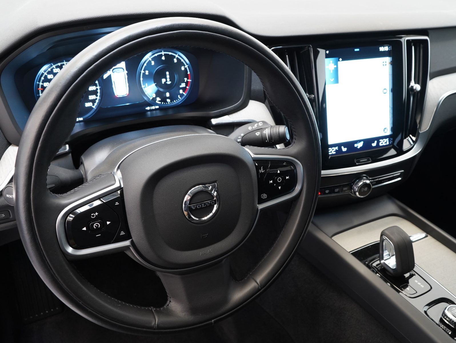 Volvo V60 Cross Country Pro B5 B AWD