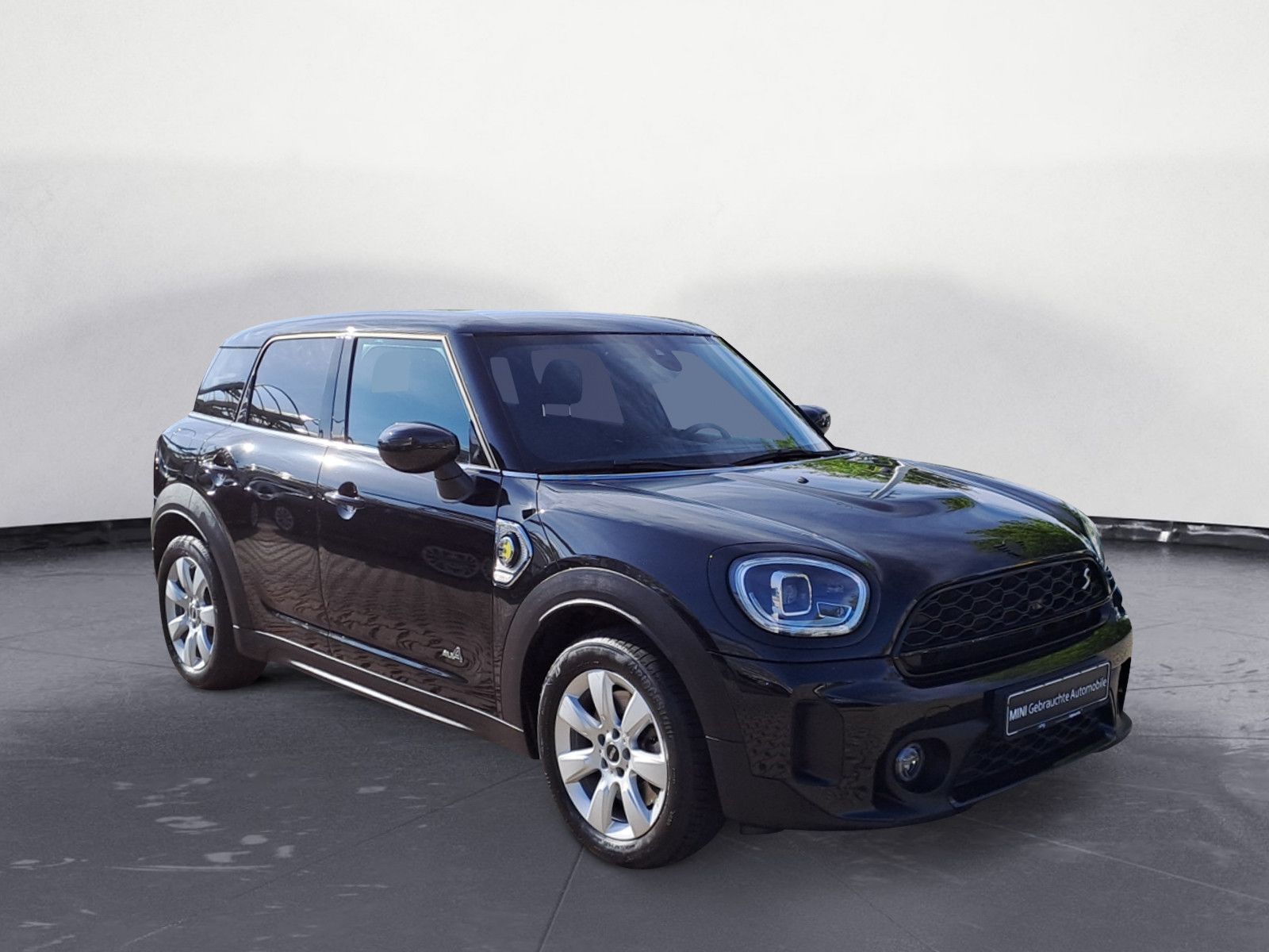 MINI Countryman Cooper SE ALL4 Essential Trim Aut. - Samsaru's Car Outlet