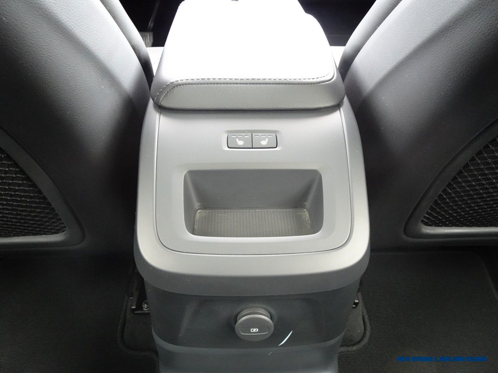 Volvo XC60 T6 R-Design AWD R-Design Expression