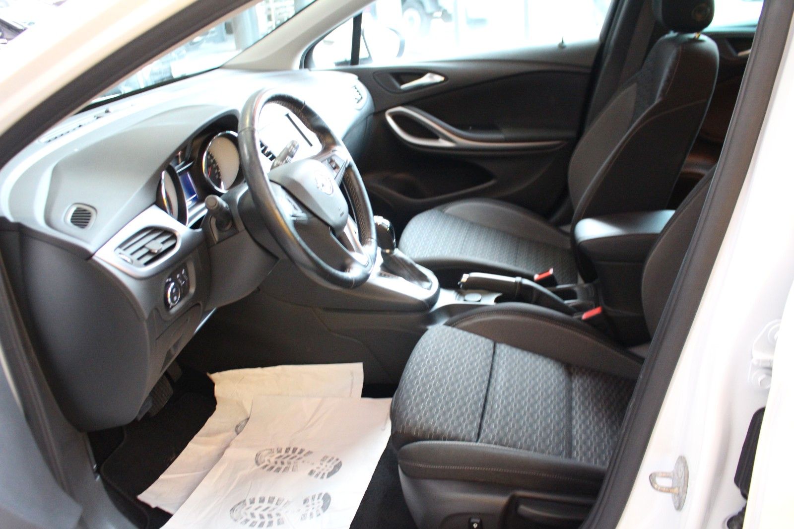 Opel Astra K Sports Tourer Business - Samsaru's Car Outlet