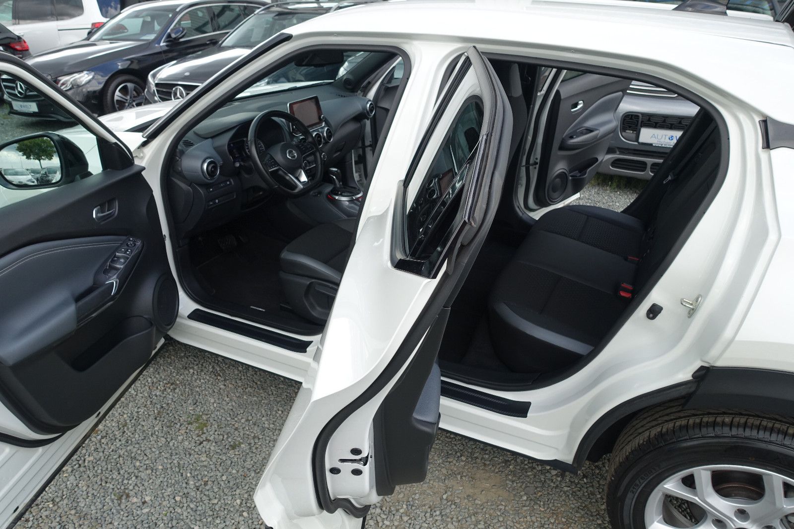 Nissan Juke 1.0 Aut. - Samsaru's Car Outlet
