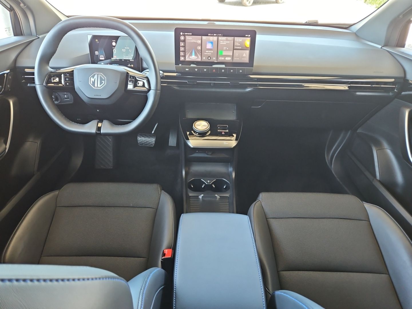 MG4 Luxury / 64 kWh / Navi / SHZ / 360°-Kamera