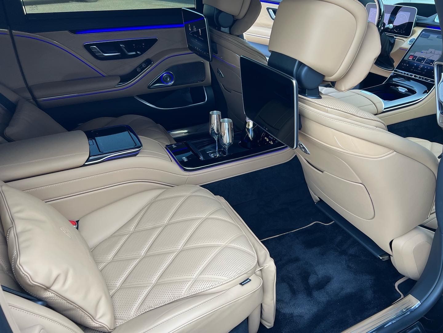 Mercedes-Benz S 680 Maybach - Samsaru's Car Outlet
