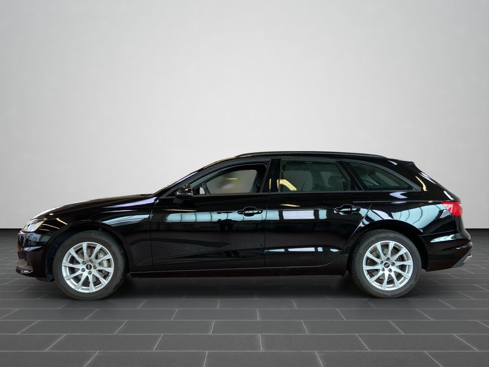 Audi A4 Avant 40 TFSI S tronic - Samsaru's Car Outlet
