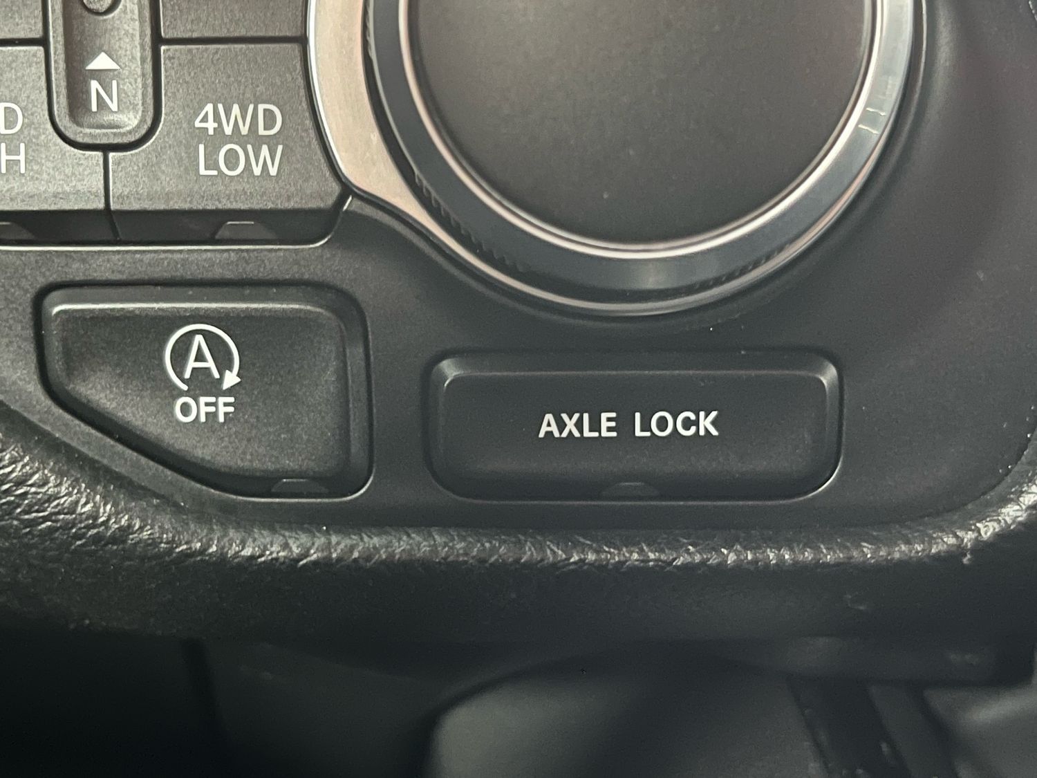 Dodge RAM 5,7l V8 *BIGHORN/12 ZOLL Display/SHZ/LED/AHK