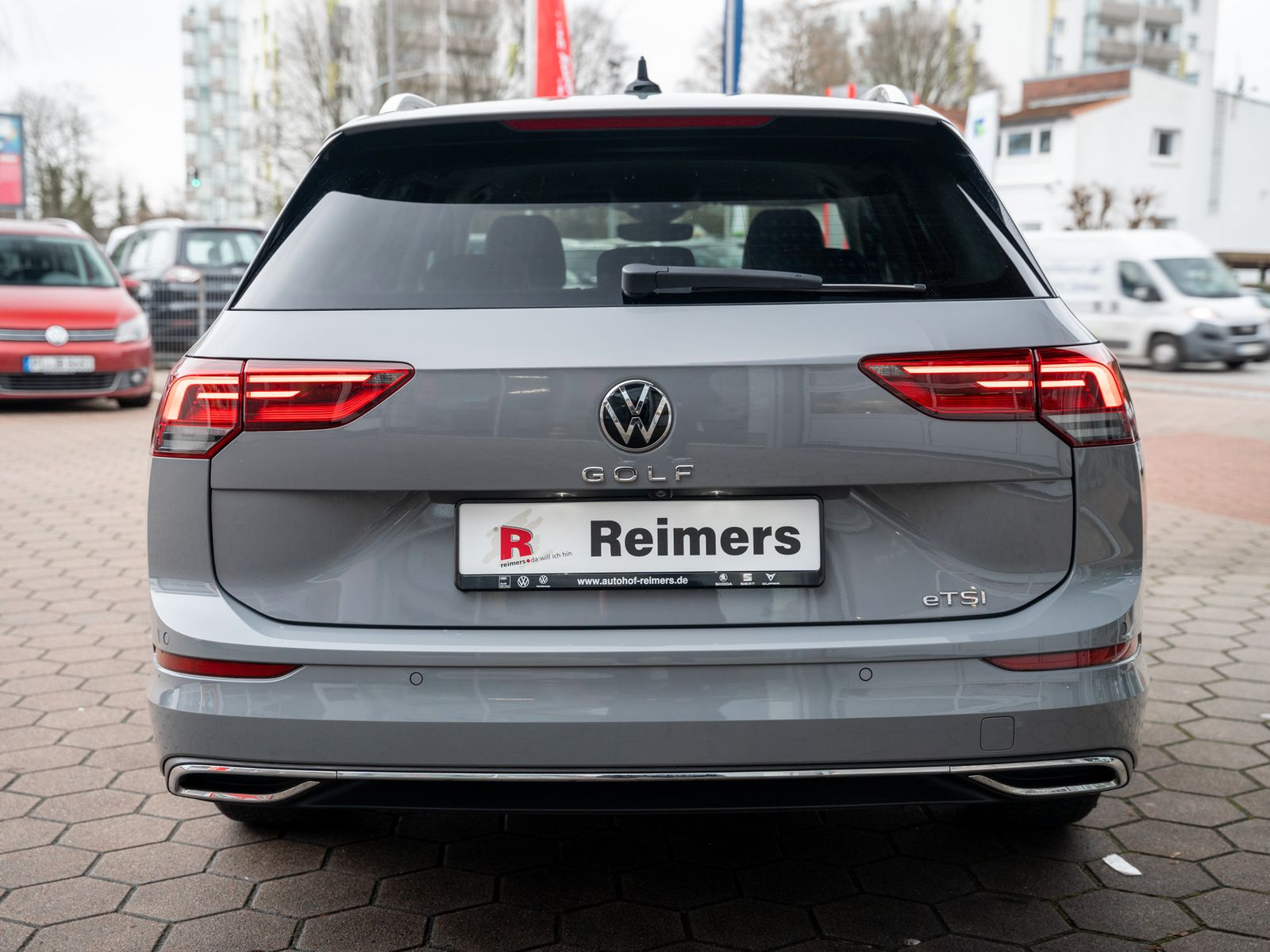 Volkswagen Golf Variant MOVE 1.0 Life - Samsaru's Car Outlet
