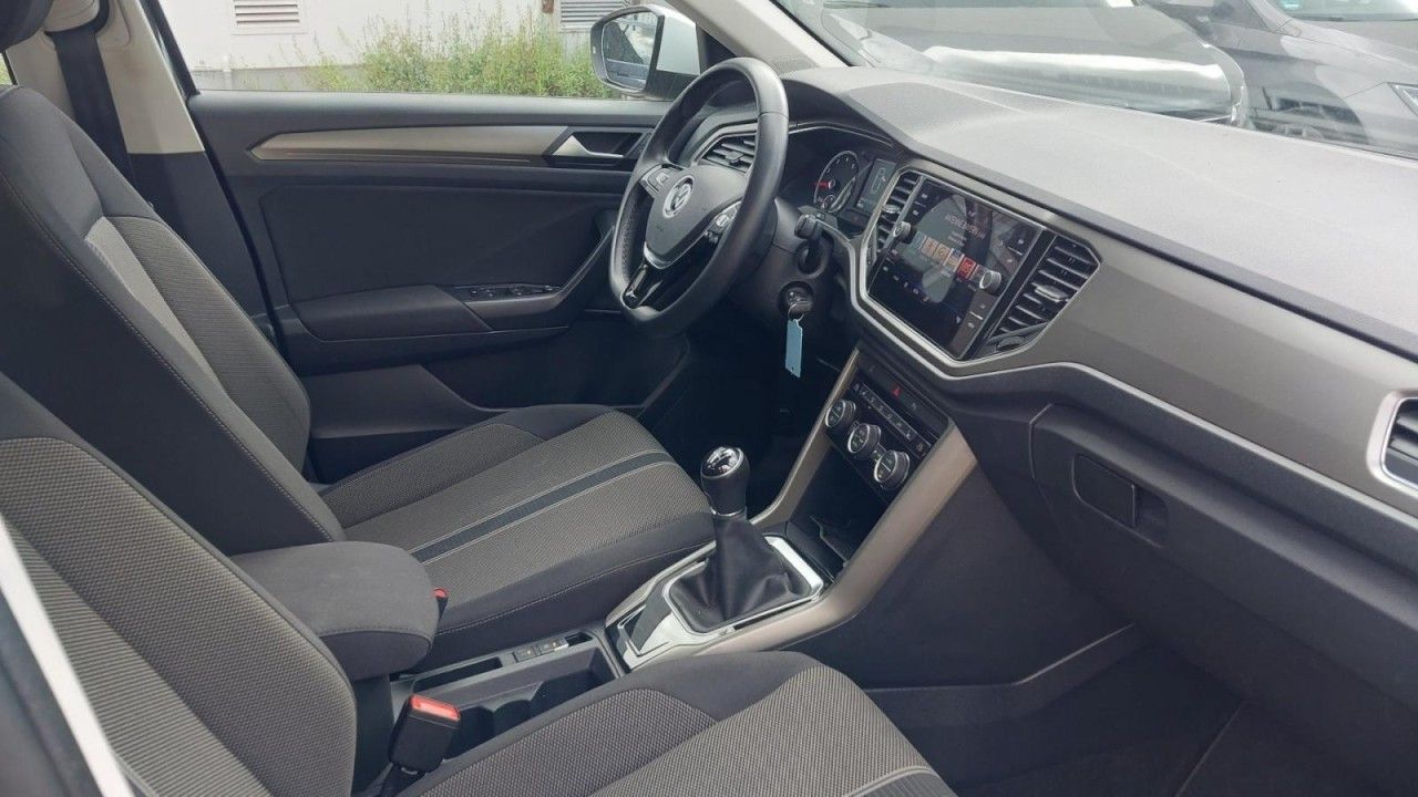 Volkswagen T-Roc 1.0TSI Style - Samsaru's Car Outlet