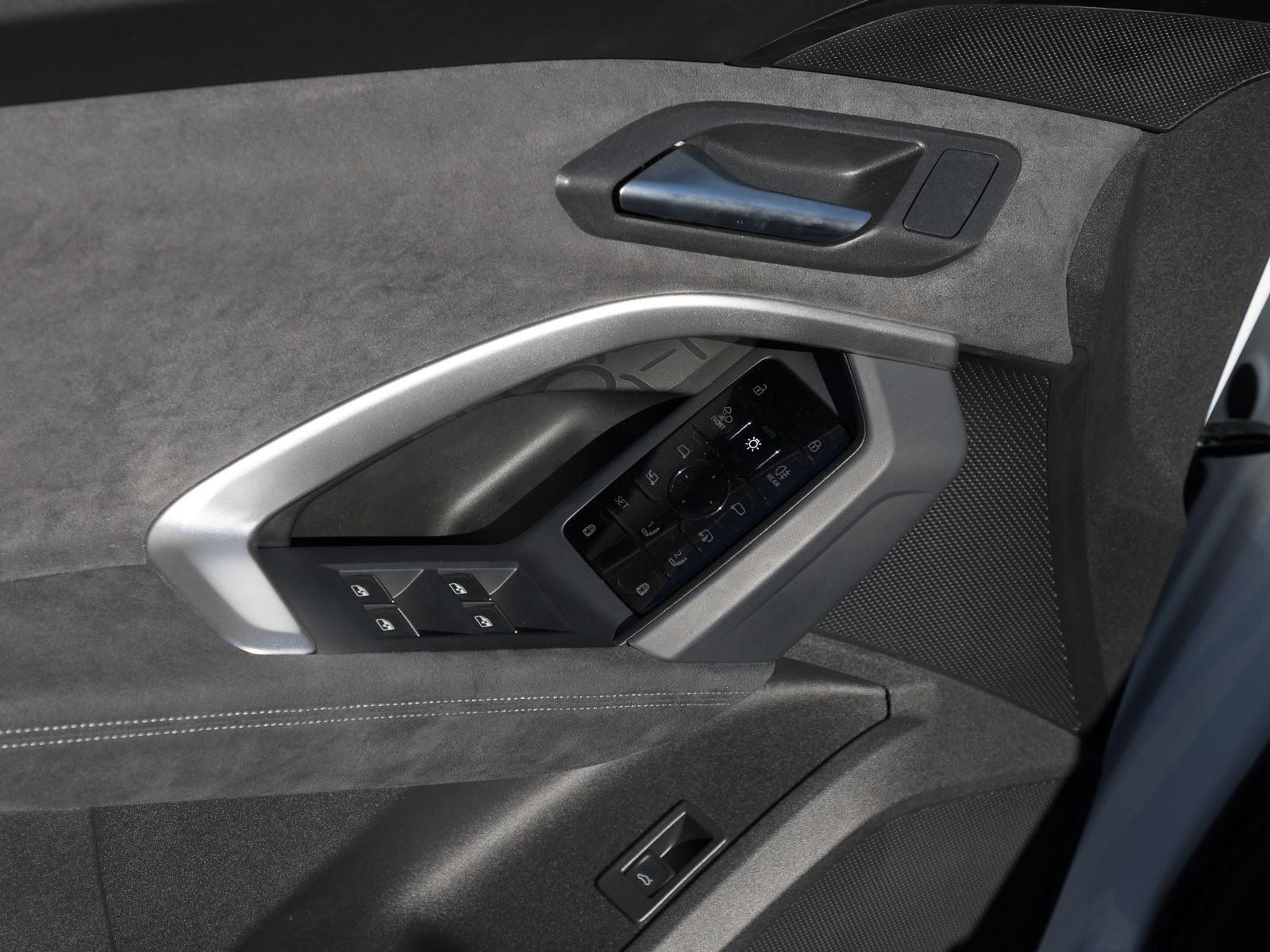 Audi Q5 SUV S LINE - Samsaru's Car Outlet