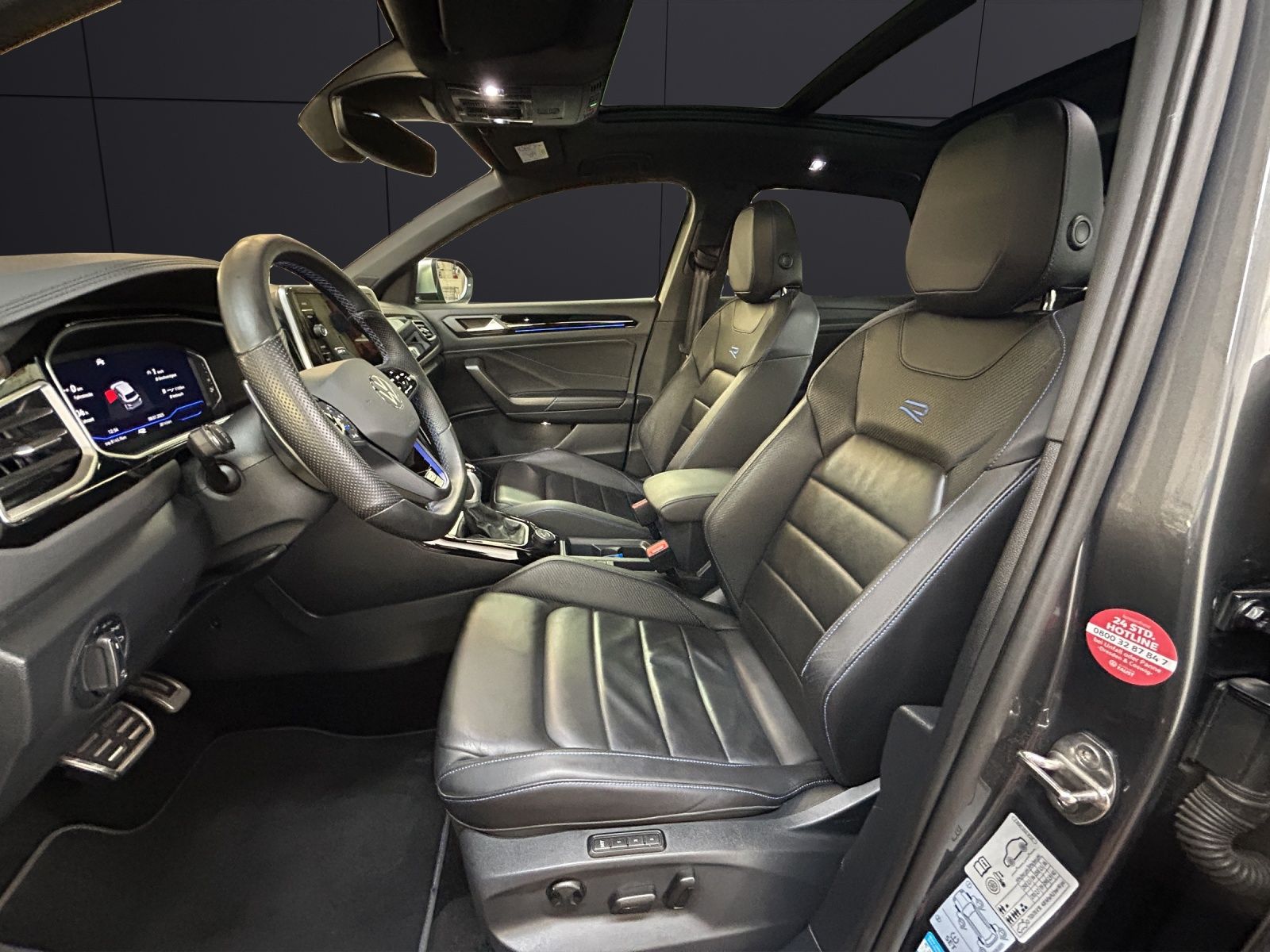 Volkswagen T-Roc R 4M DSG - Samsaru's Car Outlet