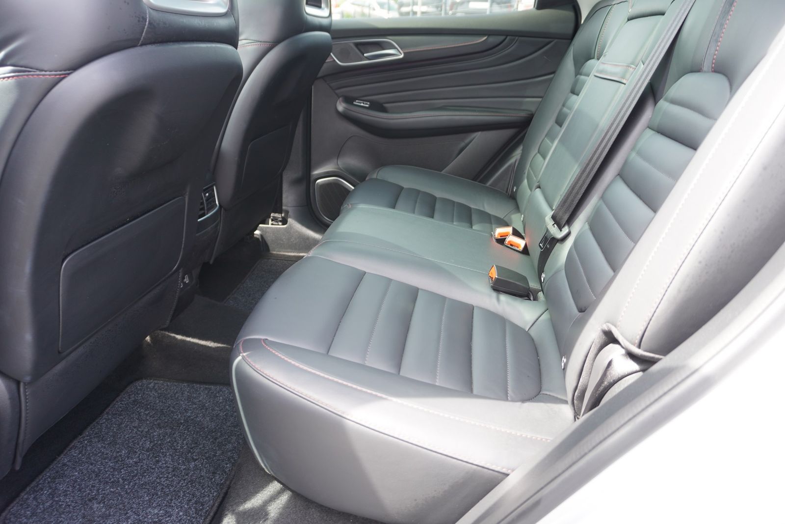 MG HS 1.5 T-GDI Luxury Aut. LED Navi Pano 360°
