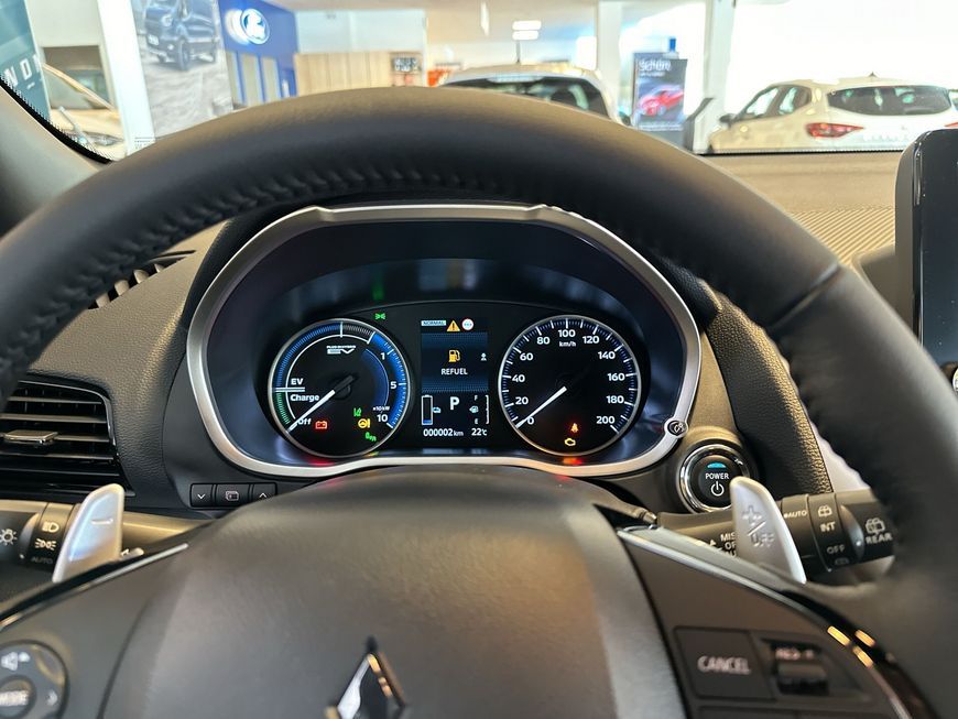 Mitsubishi Eclipse Cross Plug-In Hybrid 4WD Select*Vorführw