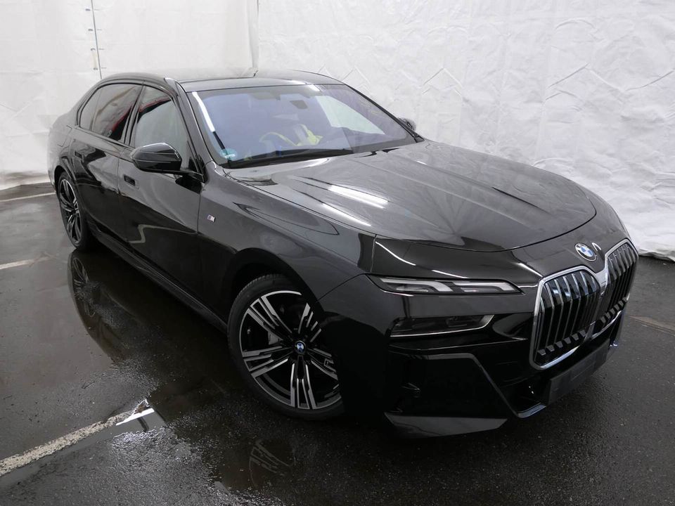 BMW 740d xDrive M Sportpaket*Standhzg*Pano*DAPro*B&W