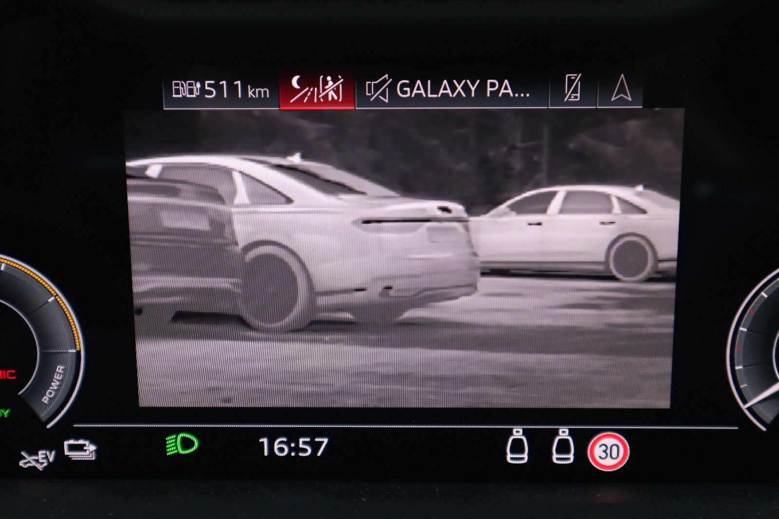 Audi A8L 60 TFSIe lang S-LINE - Samsaru's Car Outlet