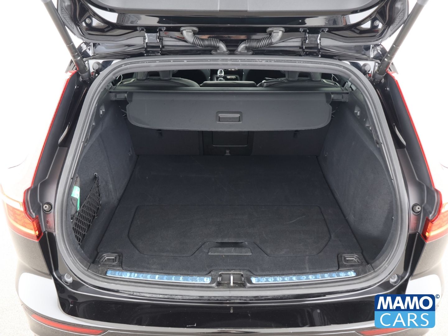 Volvo V60 T6 Recharge AWD Plus Dark Plug-In Hybrid