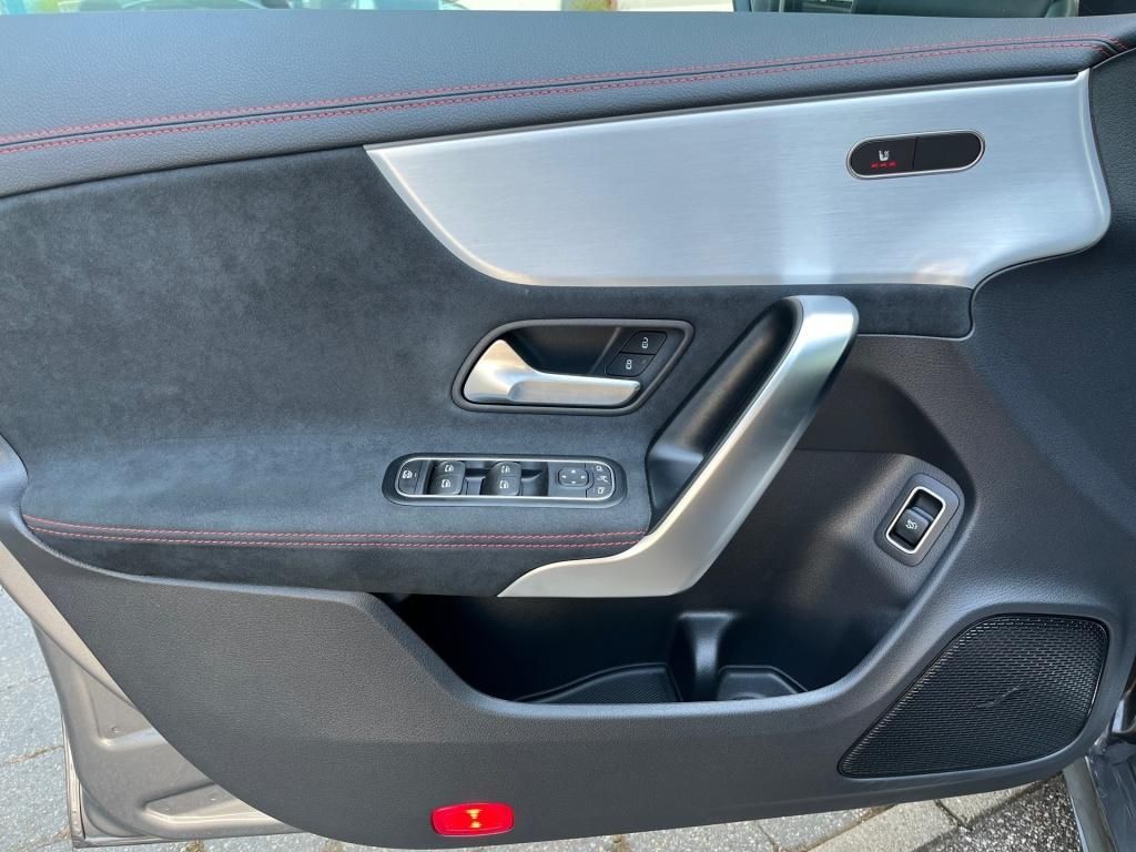 Mercedes-Benz CLA 35 AMG 4M Coupé - Samsaru's Car Outlet