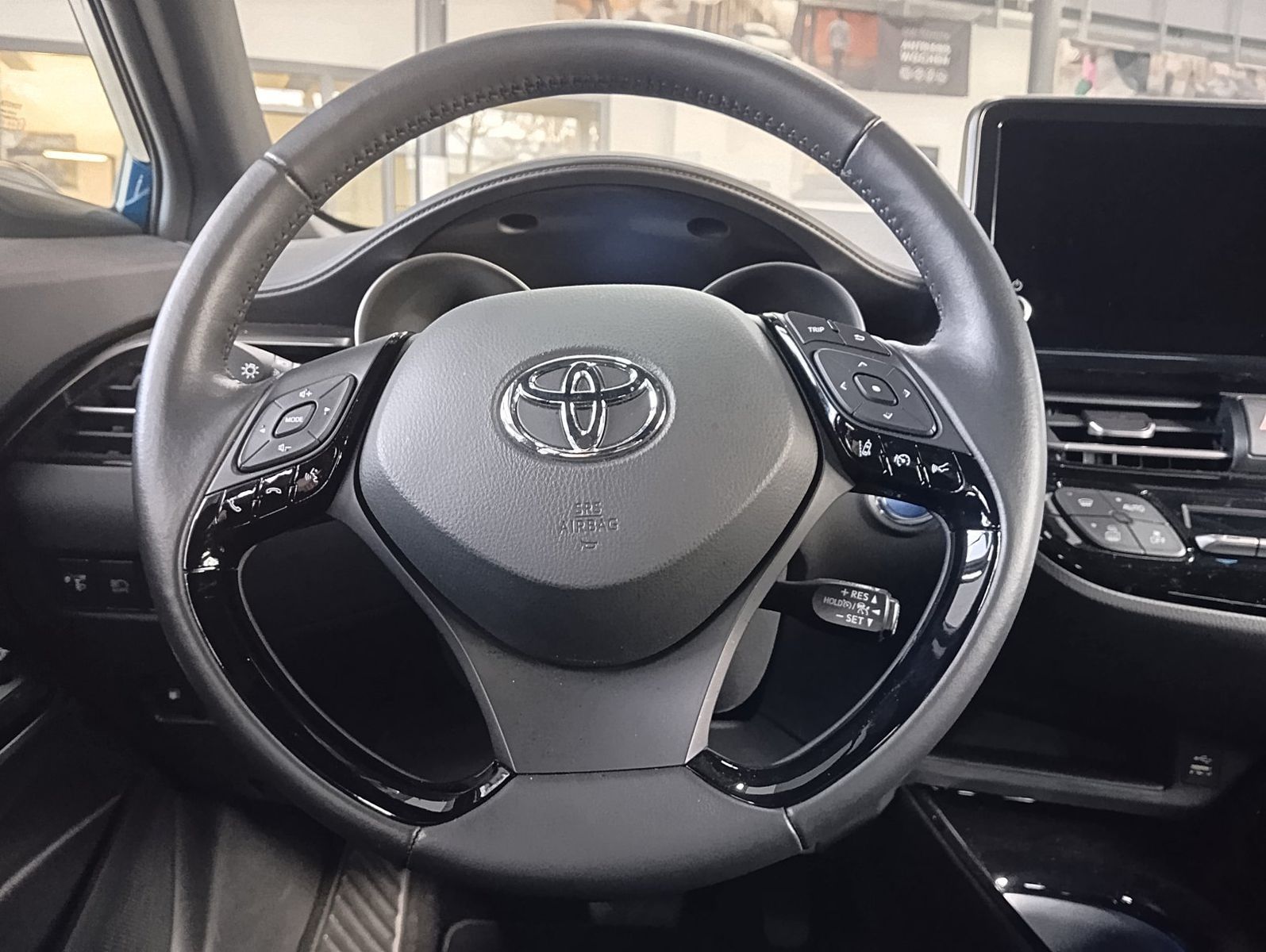 Toyota C-HR 2.0l Hybrid Automatik Team D, Toter Winkel
