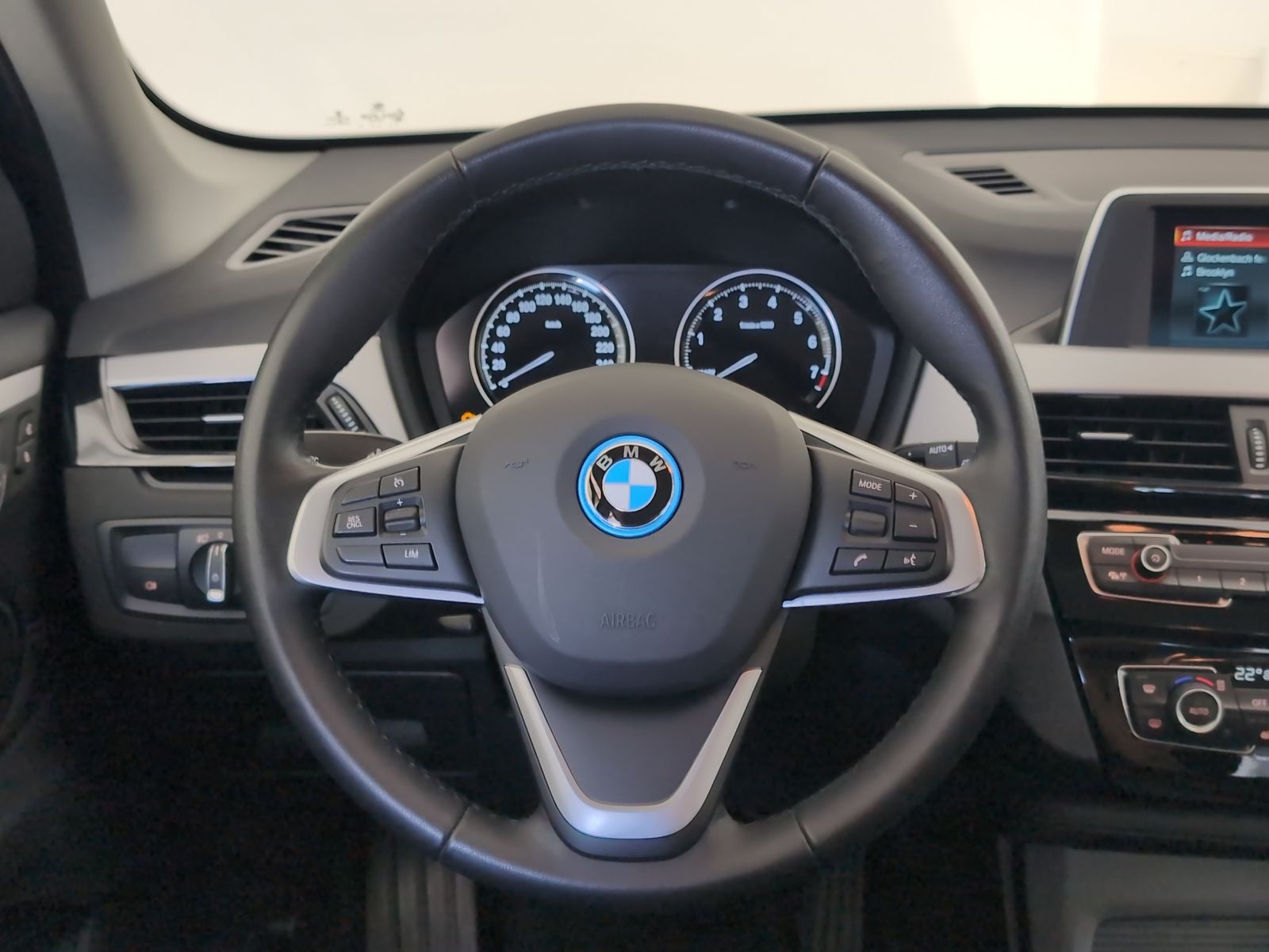 BMW X1 xDrive25e - Samsaru's Car Outlet