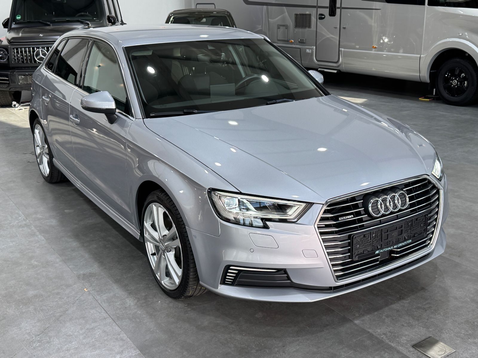 Audi A3 Sportback 40 e-tron sport - Samsaru's Car Outlet