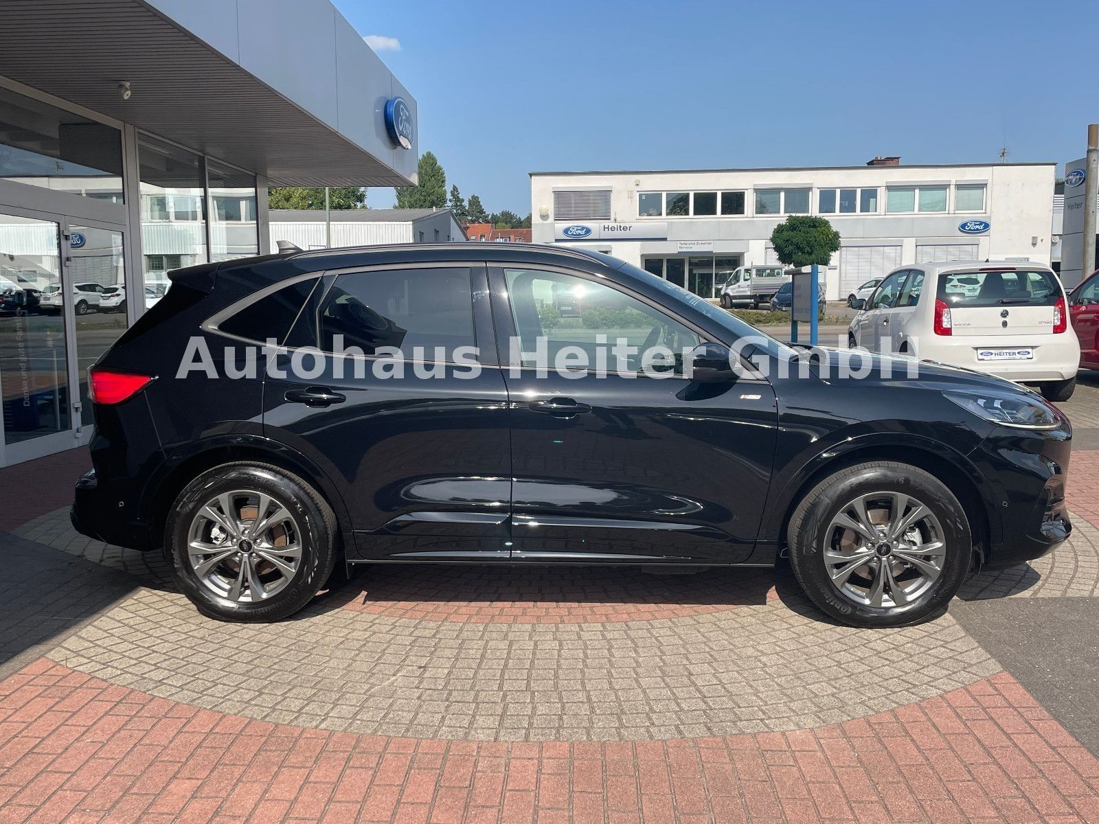 Ford Kuga PHEV ST-Line X - Samsaru's Car Outlet