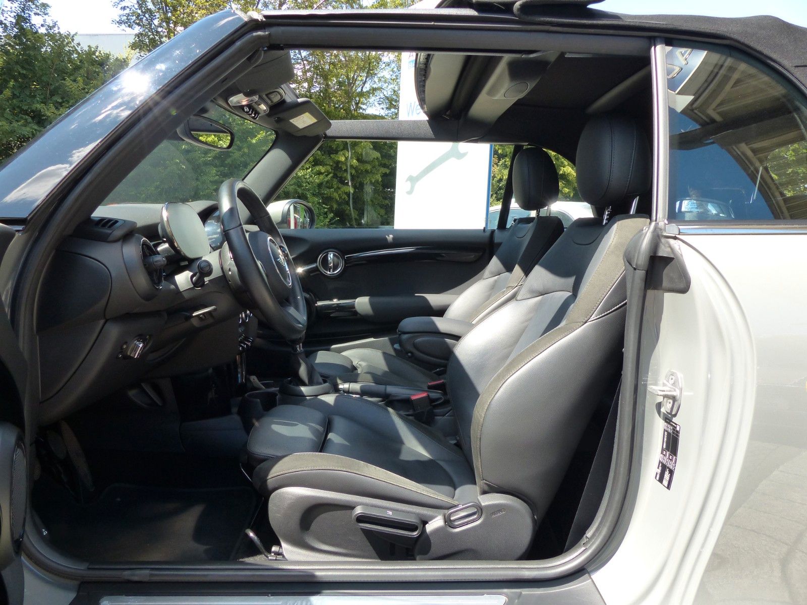MINI One Cabrio Classic - Samsaru's Car Outlet