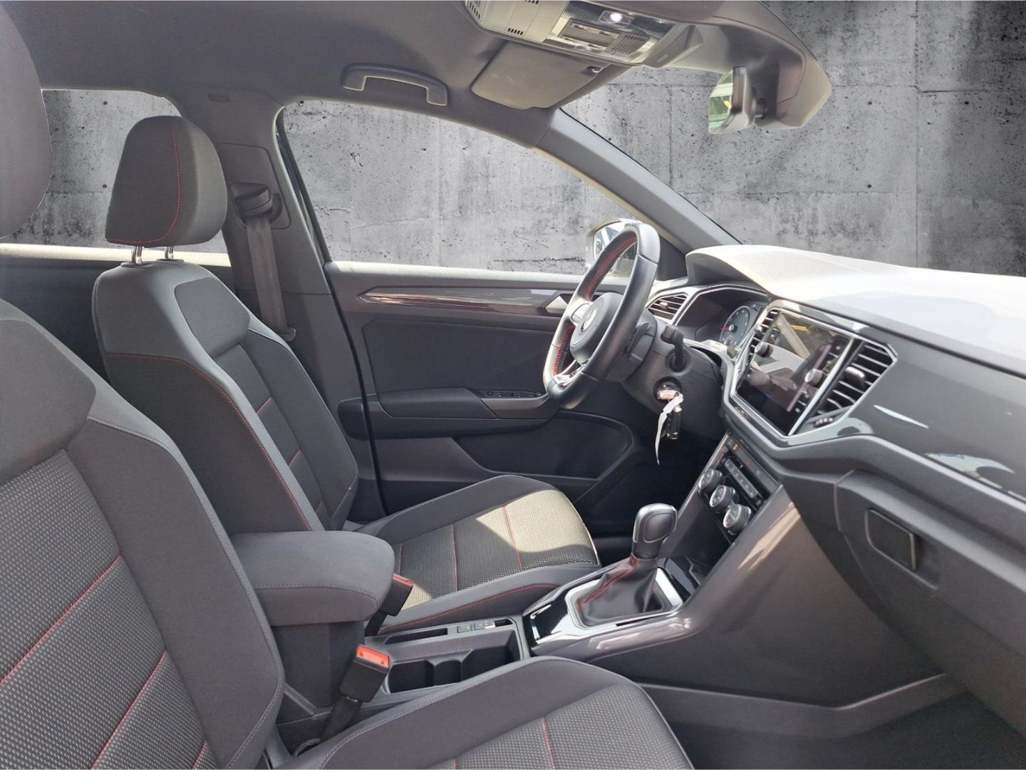 Volkswagen T-Roc 1.5 TSI EU6d Sport - Samsaru's Car Outlet