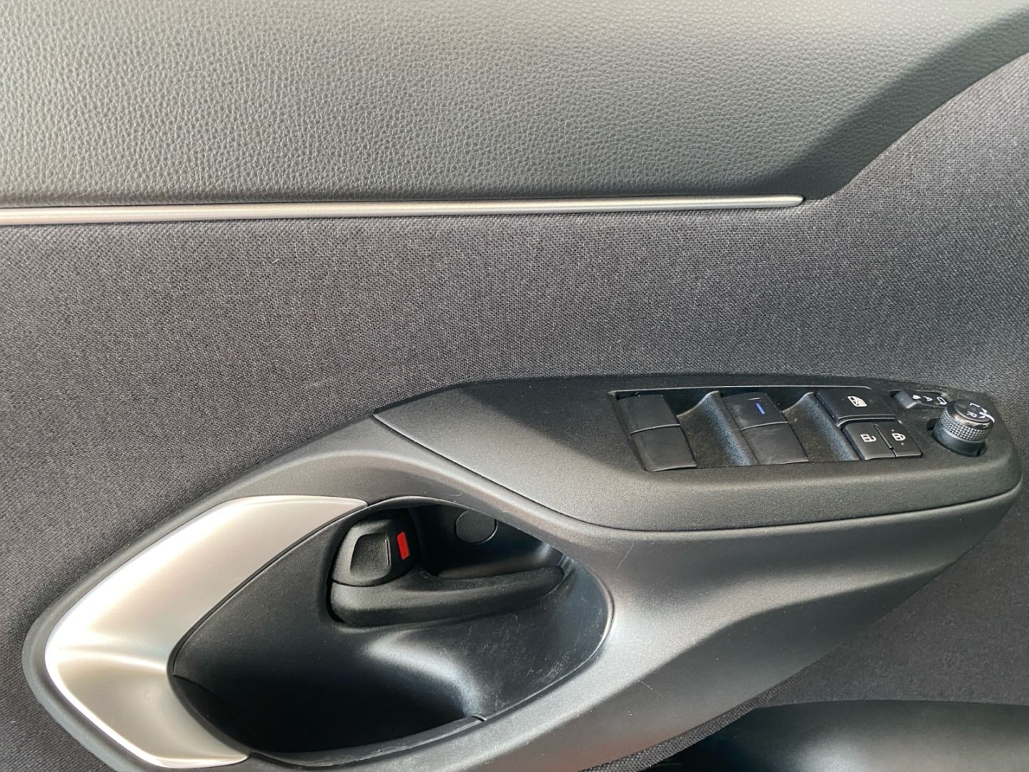 Toyota Yaris Cross Hybrid 1.5 Team D *Safety&Winter Pak