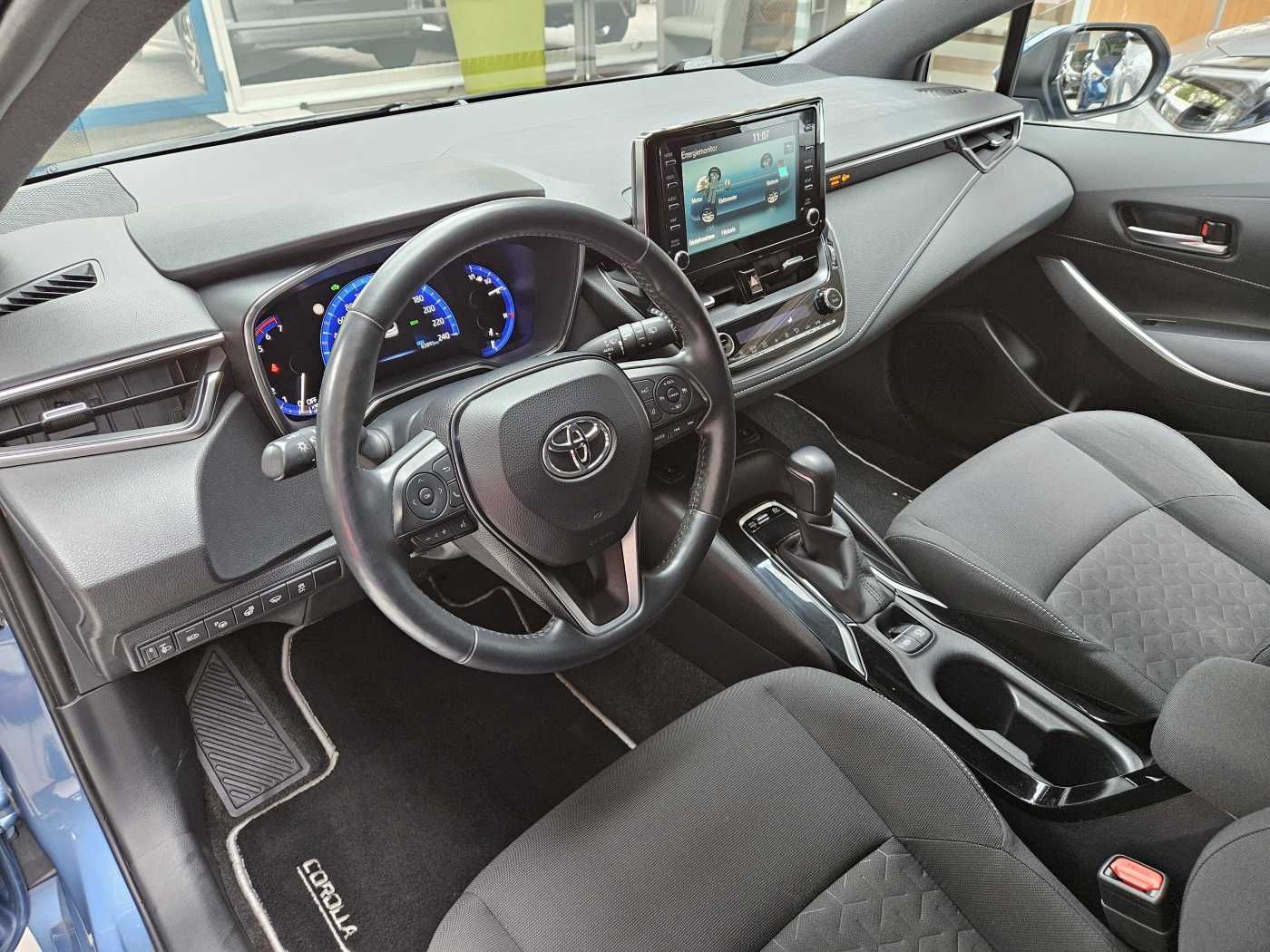 Toyota Corolla Touring Sports 1.8 Hybrid - Samsaru's Car Outlet
