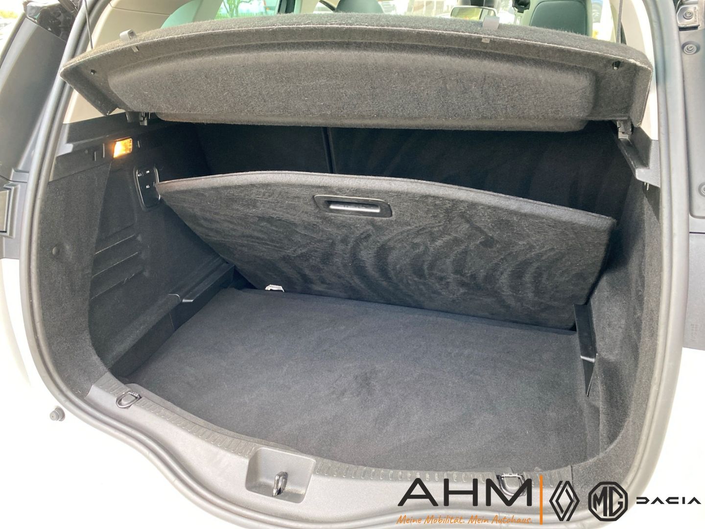 Renault Scenic IV BOSE Edition BLUE dCi - Samsaru's Car Outlet
