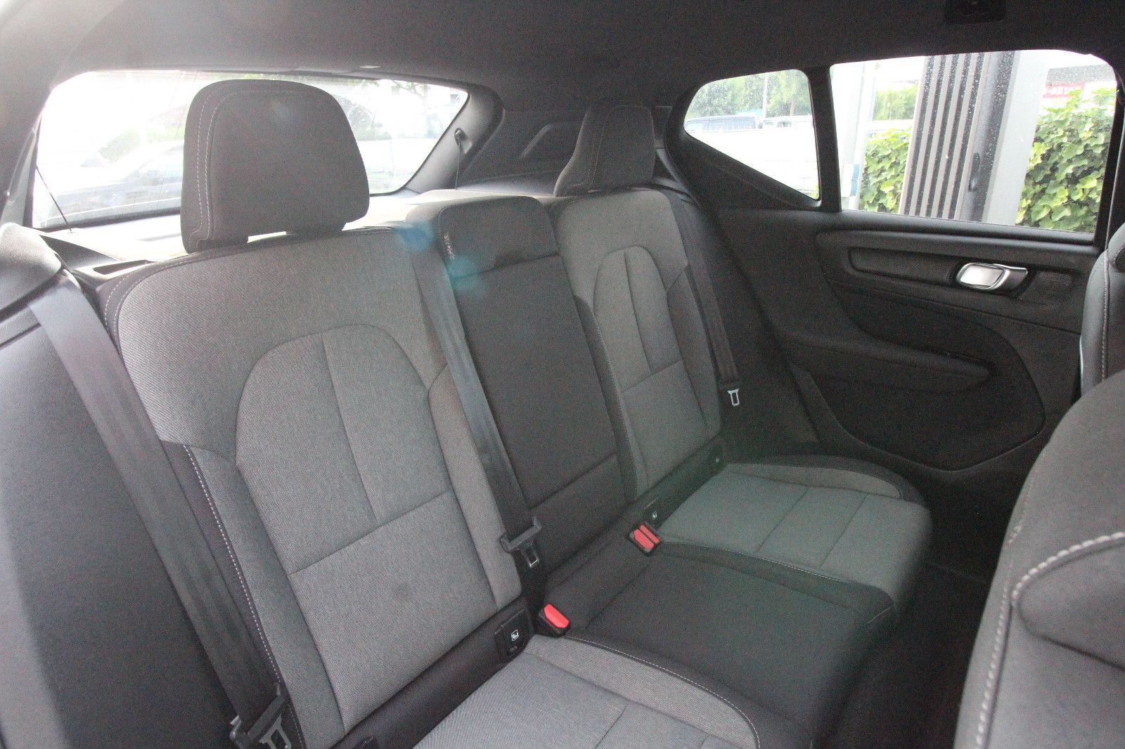 Volvo XC40 Core B3 - Samsaru's Car Outlet