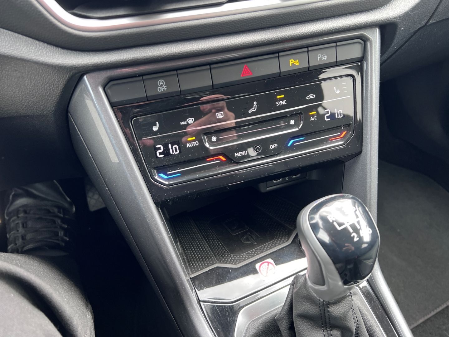Volkswagen T-Roc 1.0 TSI Style - Samsaru's Car Outlet
