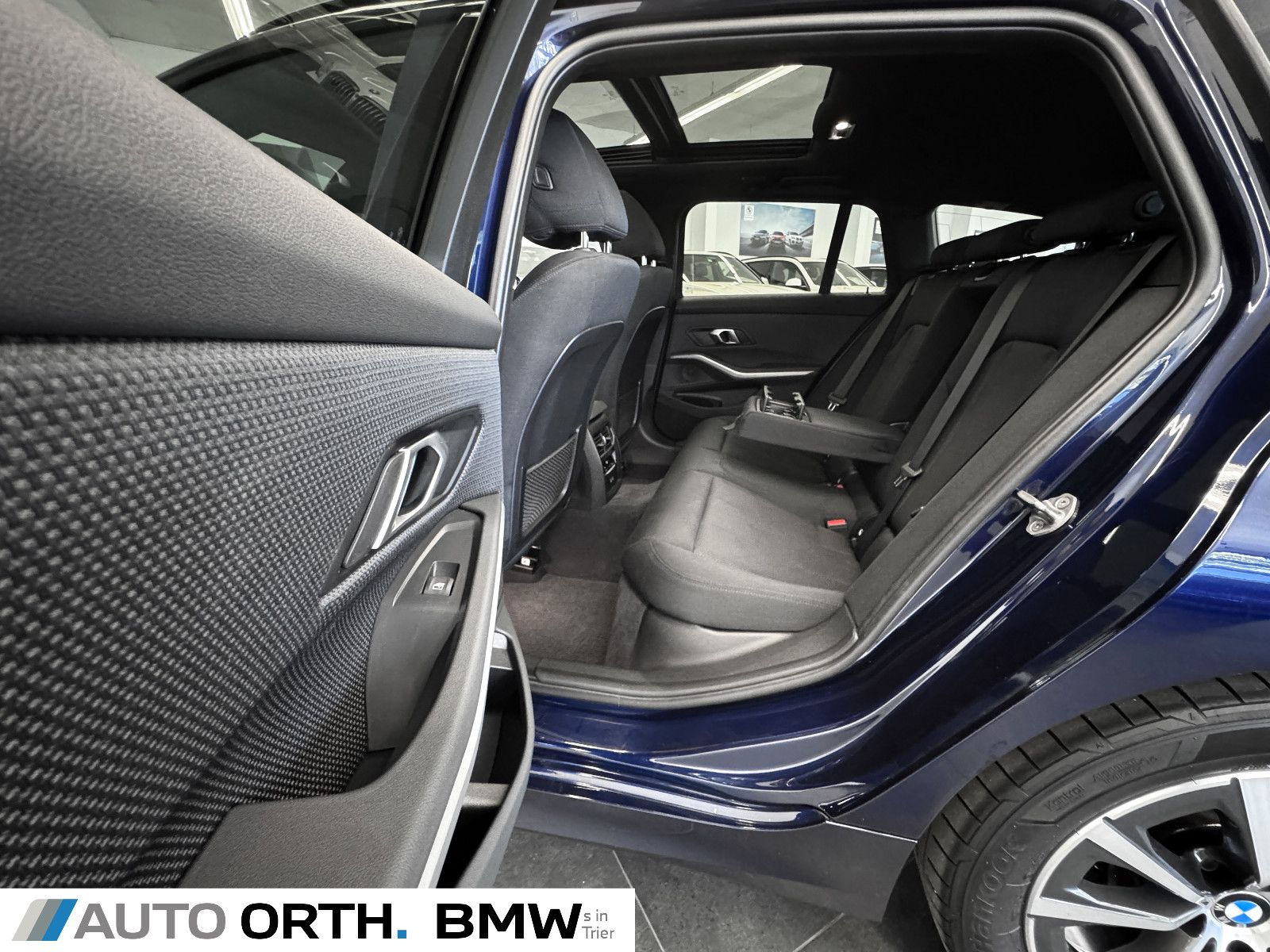 BMW 320d Touring AUTOM. LC-PROF - Samsaru's Car Outlet