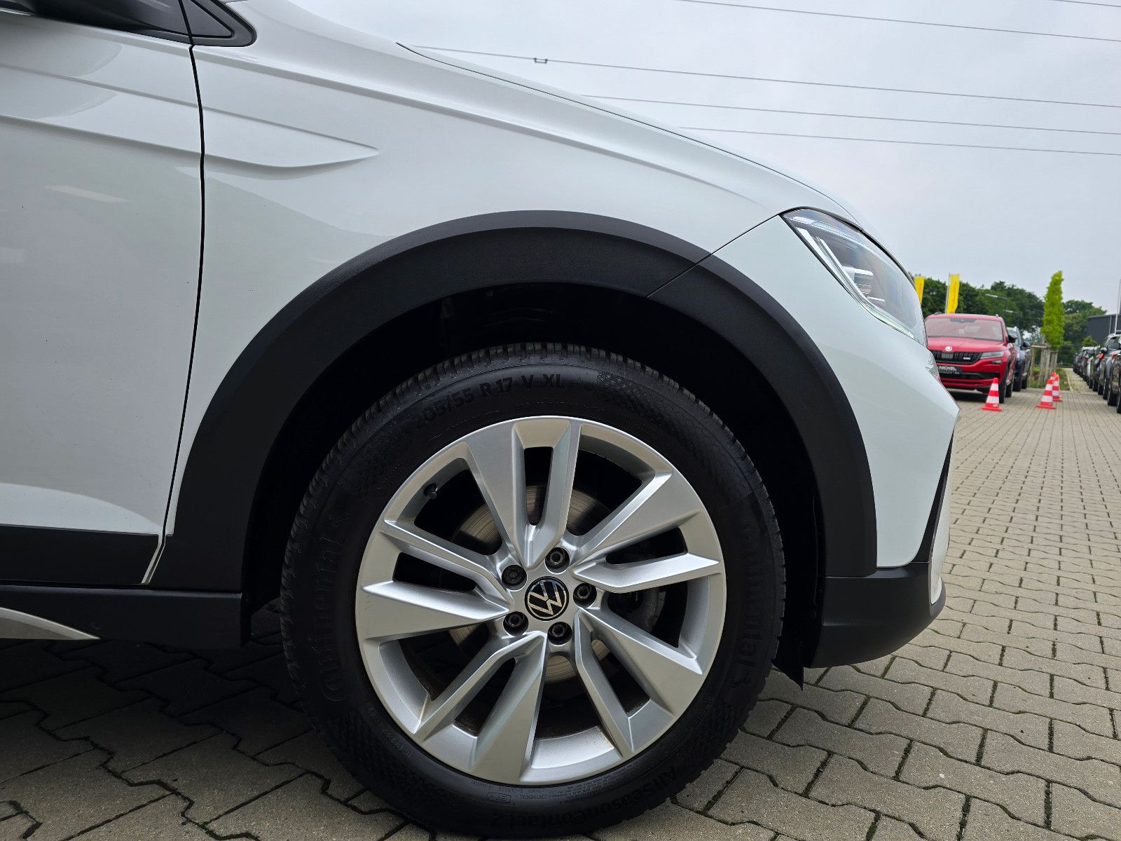 Volkswagen Taigo 1.0TSI DSG Life - Samsaru's Car Outlet