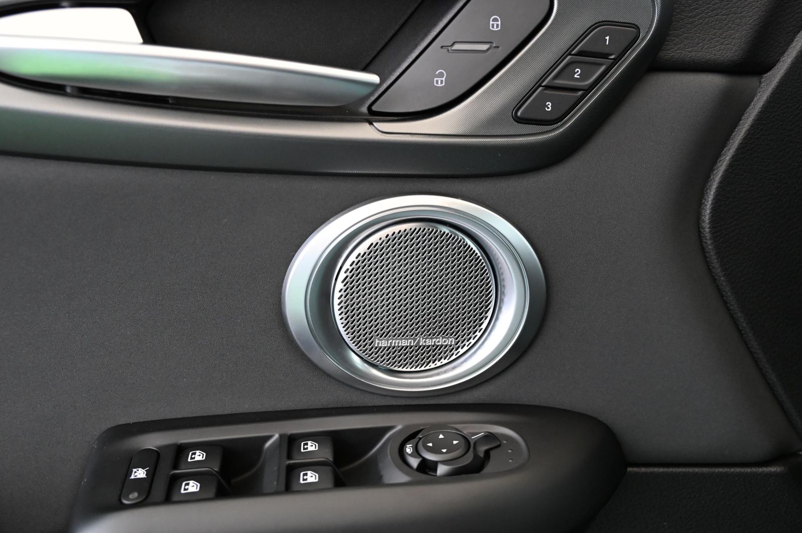 Alfa Romeo Tonale 1.3 PHEV 280 Q4 Ti LED/PANO/PREMIUM/18